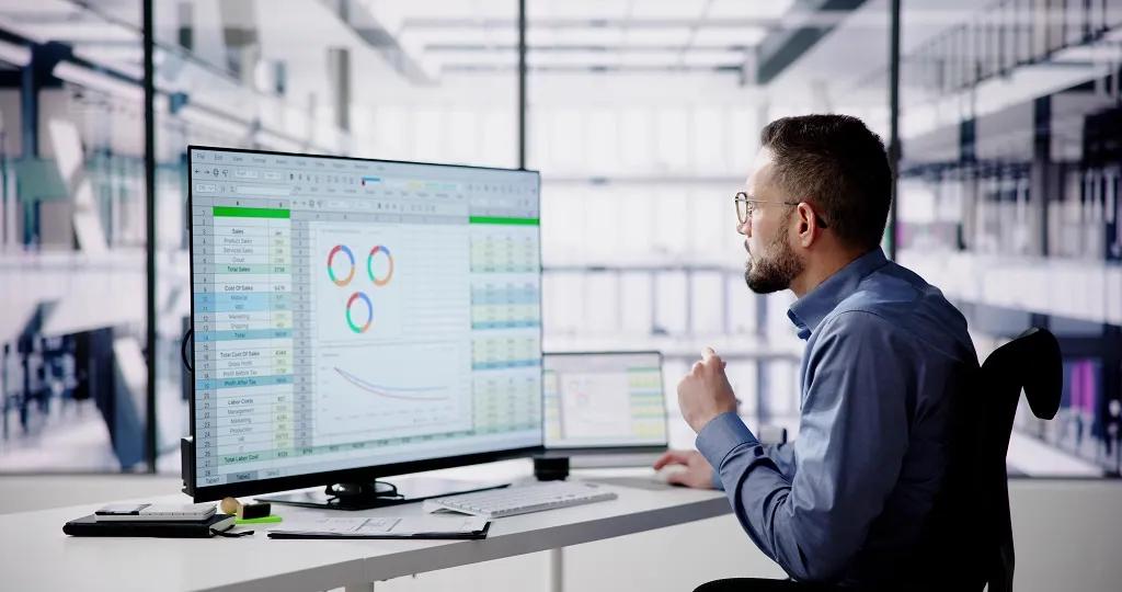 Financial Management Hero